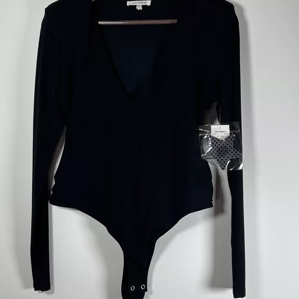 Good American Black Low Down Deep V Bodysuit Large New Shoulder Pad Long Sleeve - Picture 2 of 12